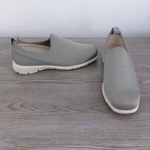 Trotters ULTIMA Slip On Sneakers Sage Grey Arch Support 8 Leather Stretch Fabric